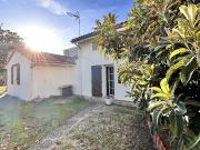 Maison individuelle à rénover avec garage et terrain...