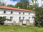Maison individuelle avec 3 chambres/ 3 salles de bains,...