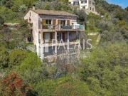 Maison individuelle avec grand terrain