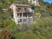 Maison individuelle avec grand terrain