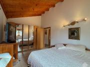 Maison individuelle avec vaste extérieur et clôture |...