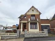 Maison individuelle pleine de charme à rénover située à...