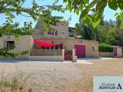 Maison Le Beausset 8 pièce s 305 m² + annexes et garage