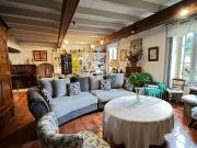 Maison Le Gua 9 pièces 6 chambres dépendance