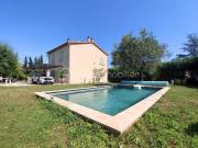 Maison lumineuse avec piscine privée au calme