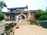 Maison Meru 9 pièce s 180 m2