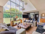 Maison meublée 244 m²