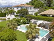 Maison meublée 6 pièces 240 m²