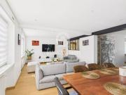 Maison mitoyenne 5 chambres dans un quartier calme