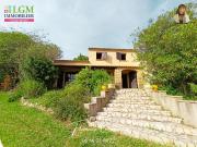 Maison mitoyenne d'un coté 96m² habitables à rénover...
