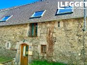 Maison mitoyenne en pierre avec 2 chambres, séjour et...
