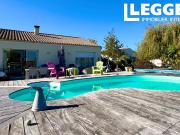 Maison moderne de plain pied avec deux chambres, garage...