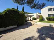 Maison moderne face au Rhône et Avignon