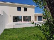 Maison neuve, 4 chambres avec piscine
