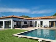 MAISON NEUVE AVEC TERRAIN ET PISCINE