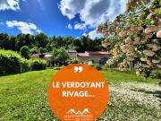 'Le verdoyant rivage. '