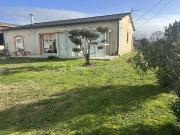 MAISON PLAIN PIED 2 GRANDES CHAMBRES POSS. 3 VERANDA...