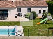 VILLA CONTEMPORAINE PLAIN PIED AVEC PISCINE