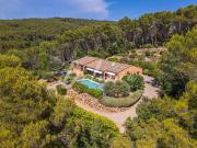 Maison provençale avec piscine et sublime vue dégagée...