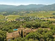 Maison provençale de prestige avec piscine et...