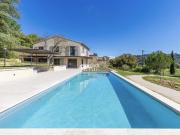 Maison rénovée 158m² Ménerbes