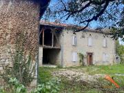 Maison Rénovée avec Potentiel et Dépendance, au Calme...
