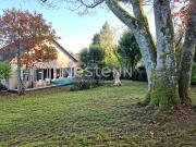 Maison rénovée à Nontron, beau jardin de 1000 m2 et...