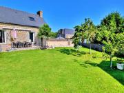Maison rénovée en pierres à vendre, 6 pièces avec 4 voir...