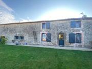 Maison Saint Etienne De Mer Morte