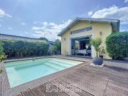Maison lumineuse avec piscine et terrasse 128m²...