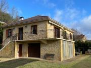 Maison sur sous sol avec jardin clos à proximité...