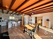 MAISON SUR SOUS SOL AVEC PISCINE ET JARDIN ARBORÉ