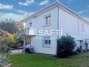 Maison surélevé avec beau potentiel