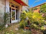 Maison T5 avec jardin de ville et deux garages