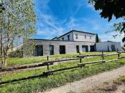 Maison T6 avec piscine sur 3000 m² de terrain