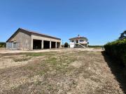 Maison T6 de 181.68 m² et Dépendances de 450 m²