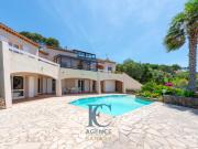 Maison T6 de 285 m2 secteur du Brusc, splendide vue mer