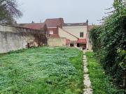 Maison tout confort avec double terrasse et grand jardin