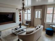 Maison tout confort avec double terrasse et grand jardin