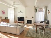 Maison très lumineuse située au centre du village,...