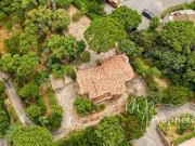 Maison vue dégagée sur les collines terrain 1897m²