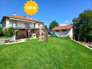 Maison Vue Panoramique Avec Terrain Agricole 89m² Roanne