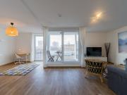 Maisonette apartment near Checkpoint Charlie with service