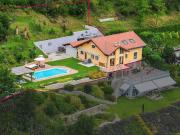 Maisonette mit Pool und großem Garten!