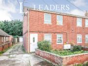 Maisonette to rent in Chapel Street, Rowhedge,...