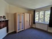 Maisonette to rent in Oak Tree Dell, London NW9 Maisonette to rent in Oak Tree Dell, London NW9