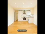 Maisonette to rent in Staines Road, Feltham TW14