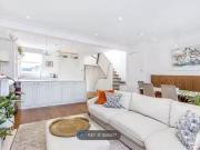 Maisonette to rent in Wandsworth Bridge Road, London SW6 Maisonette to rent in Wandsworth Bridge Road, London SW6