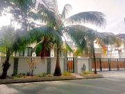 MAJESTIC DESIGN MODERN BUNGALOW HOUSE WITH SWIMMING POOL...