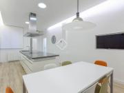 Majestuoso piso de 6 dormitorios con balcón, en alquiler...